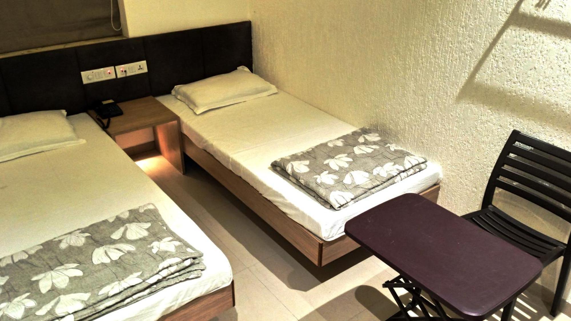Hotel Ramniwas Jālgaon Kültér fotó